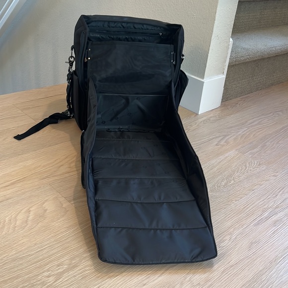 PAPERCLIP The Willow: Diaper Bag Backpack with Changing Station - Picture 5 of 7